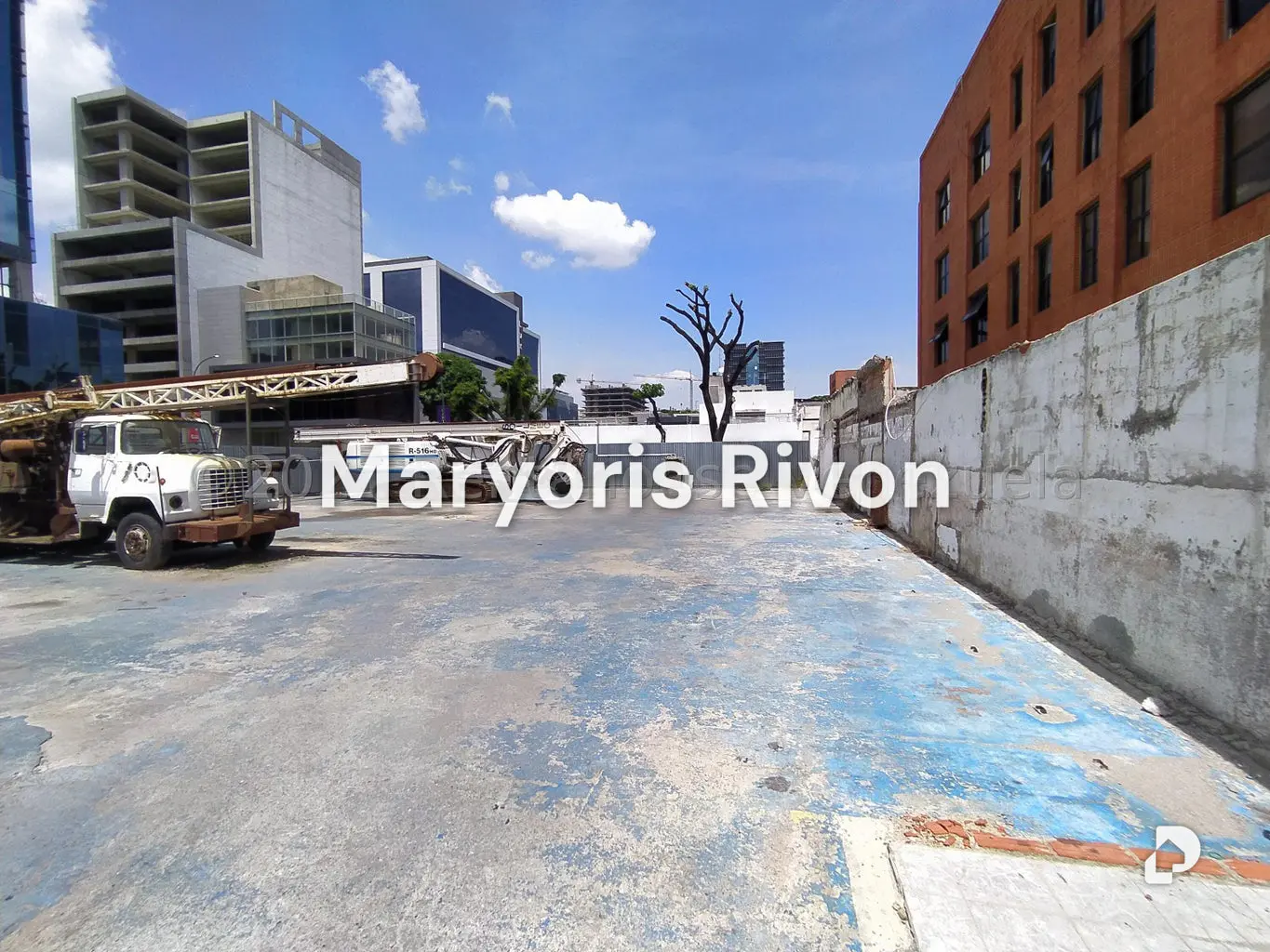 Terreno en Las Mercedes, Caracas – 15