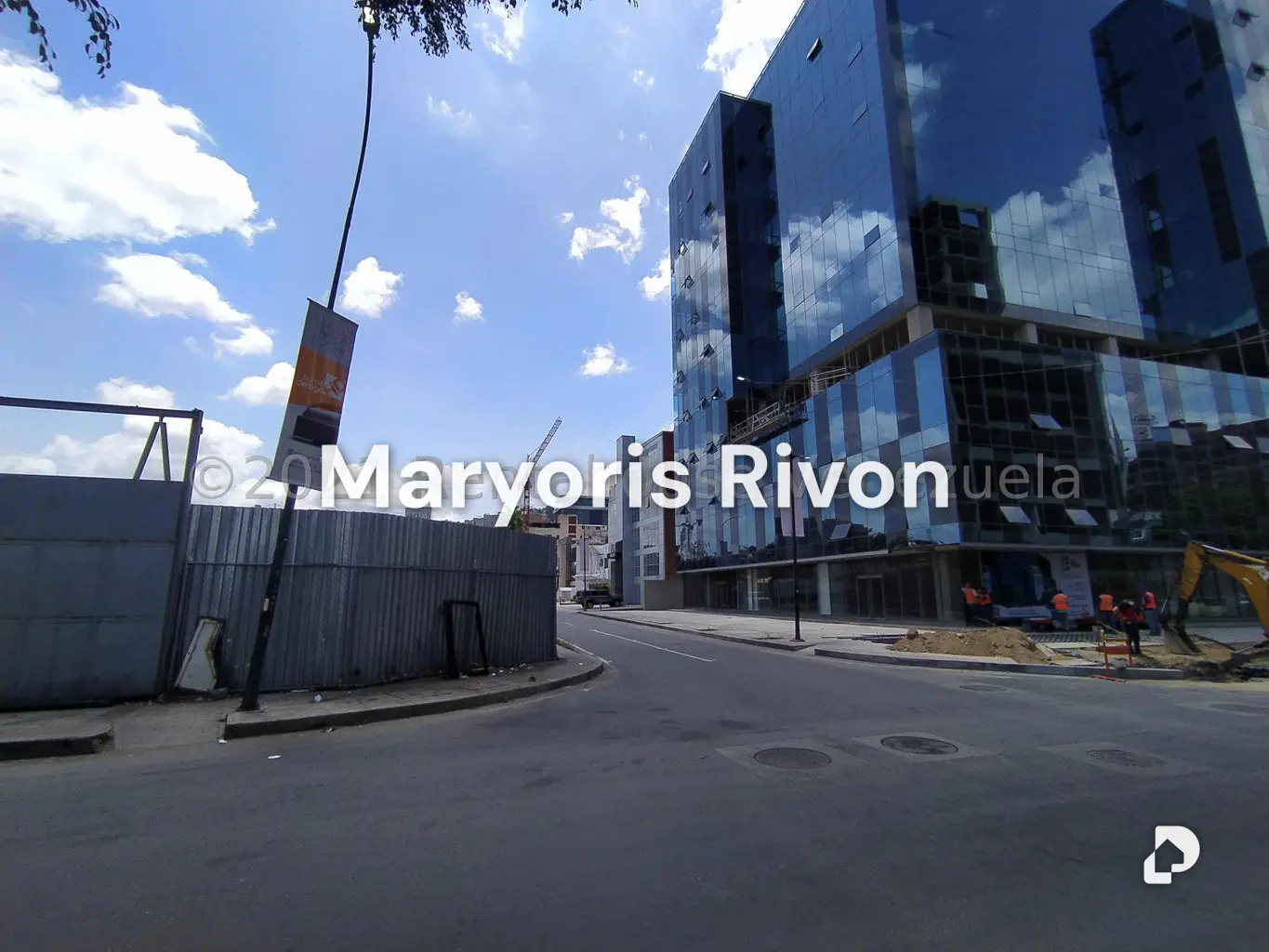 Terreno en Las Mercedes, Caracas – 29