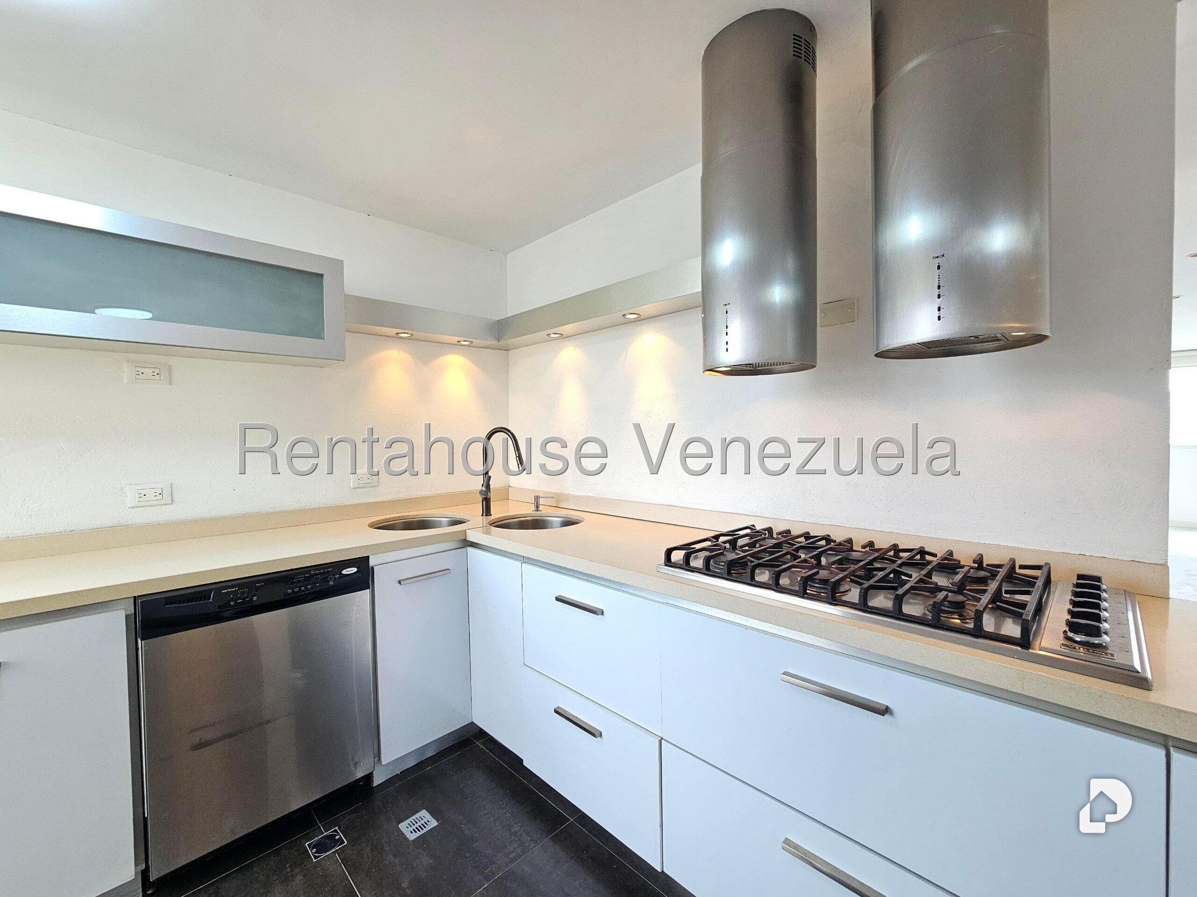 Apartamento en Los Naranjos (del Cafetal), Caracas – 17