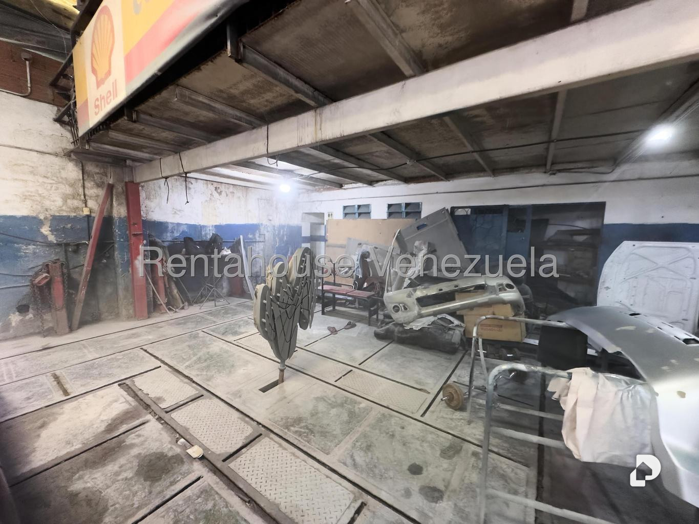 Local comercial en El Bosque, Caracas