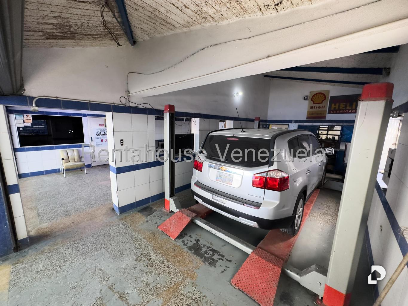Local comercial en El Bosque, Caracas