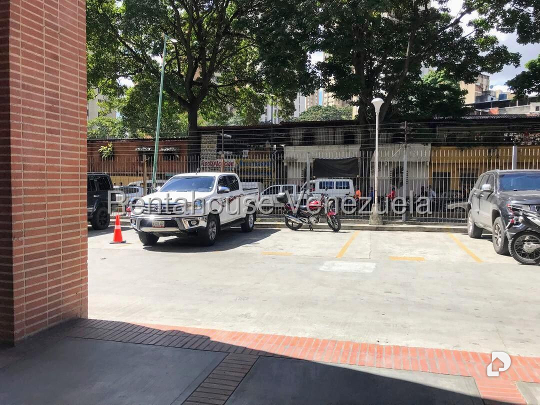 Local comercial en San Bernardino, Caracas – 12