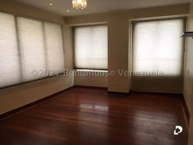Apartamento en La Florida, Caracas – 22