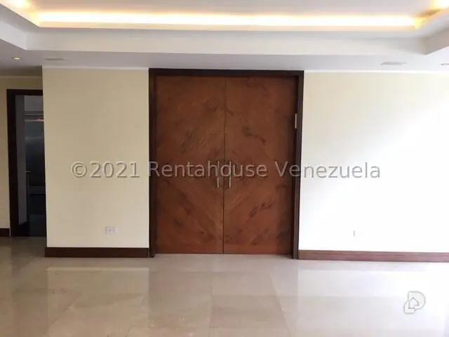 Apartamento en La Florida, Caracas – 11