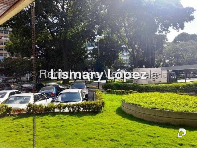 Office in La Castellana, Caracas – 18