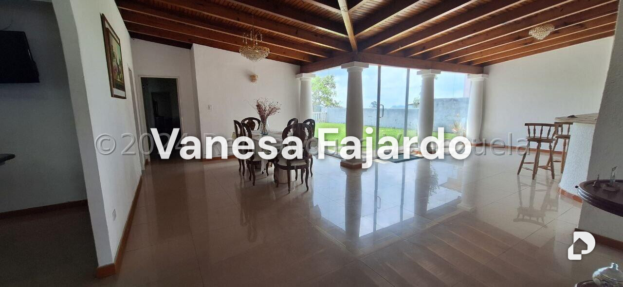 Casa en Club de Campo, San Antonio de Los Altos – 2
