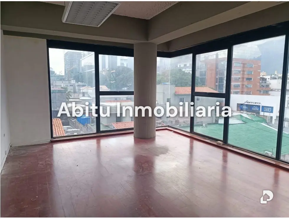Oficina en Las Mercedes, Caracas – 1