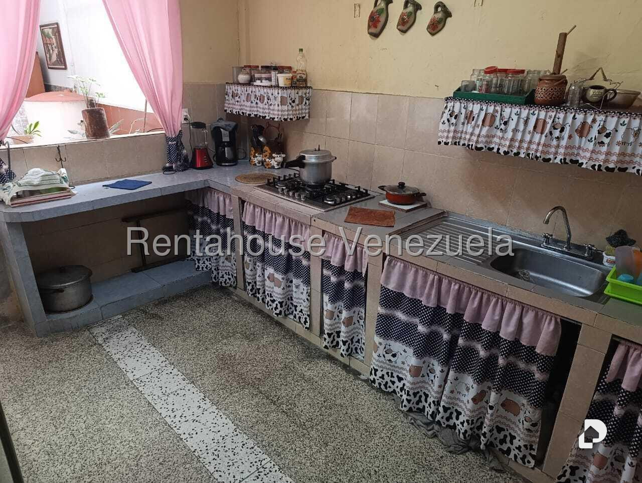 Casa en Catia, Caracas – 18