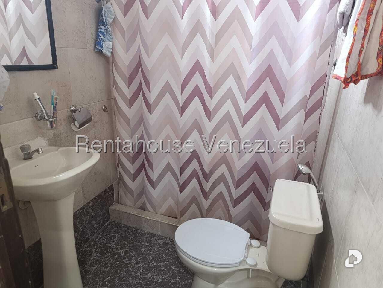 Casa en Catia, Caracas – 12