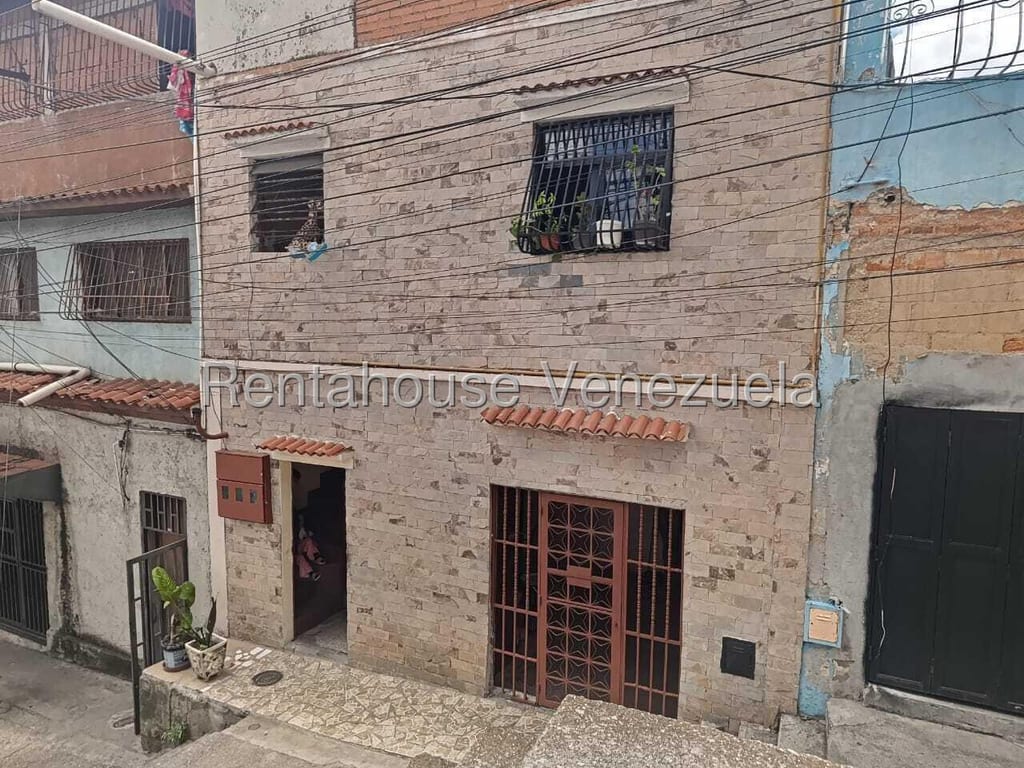 Casa en Catia, Caracas - 1