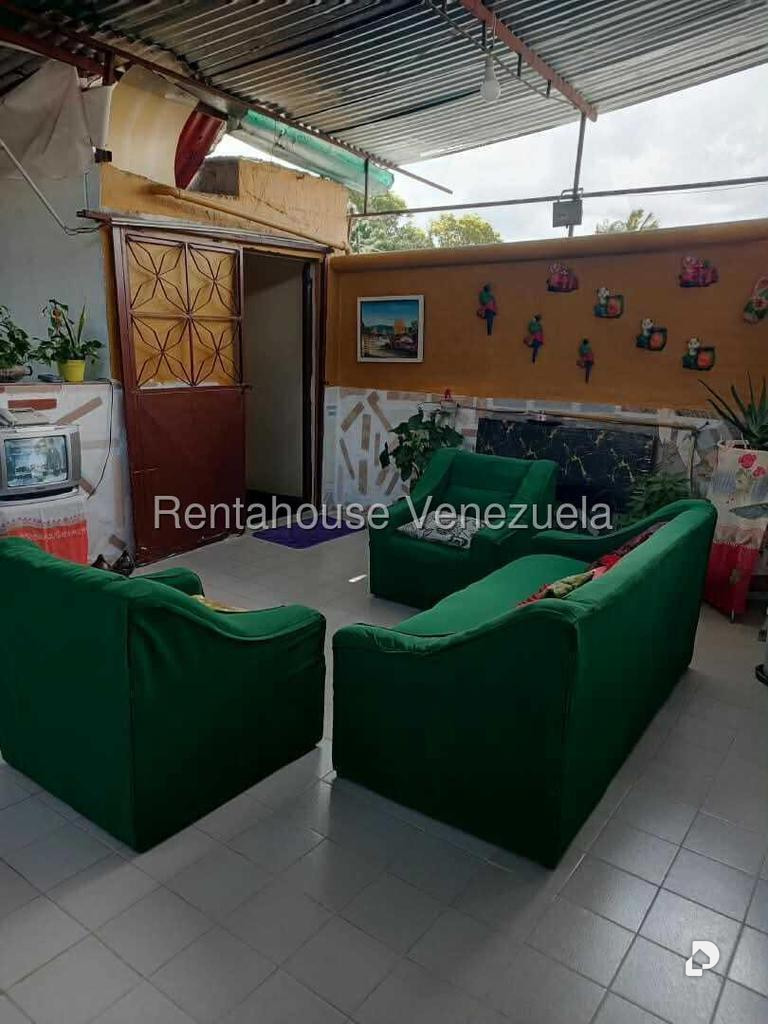 Casa en Catia, Caracas – 23