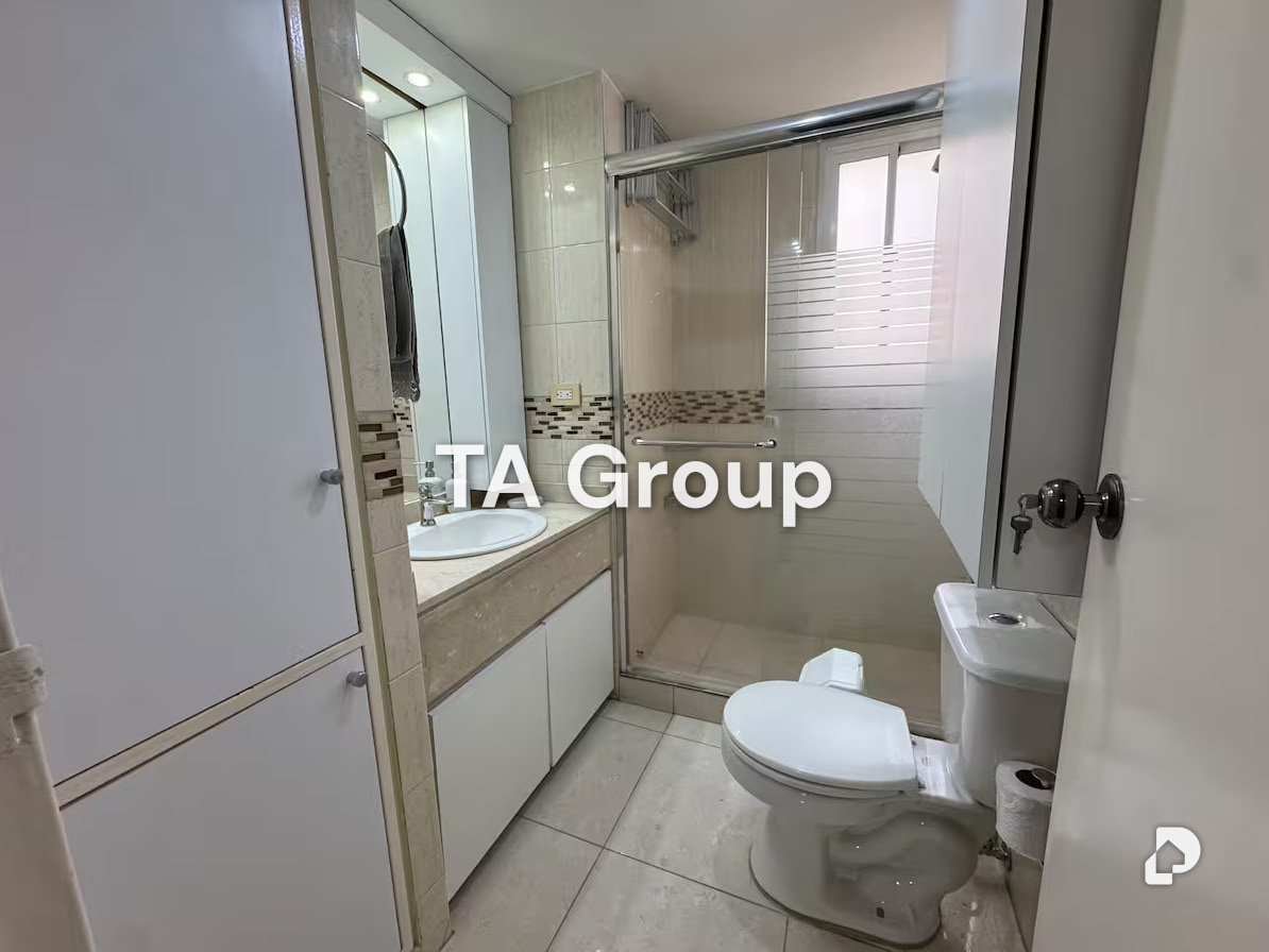 Apartamento en Los Palos Grandes, Caracas – 24