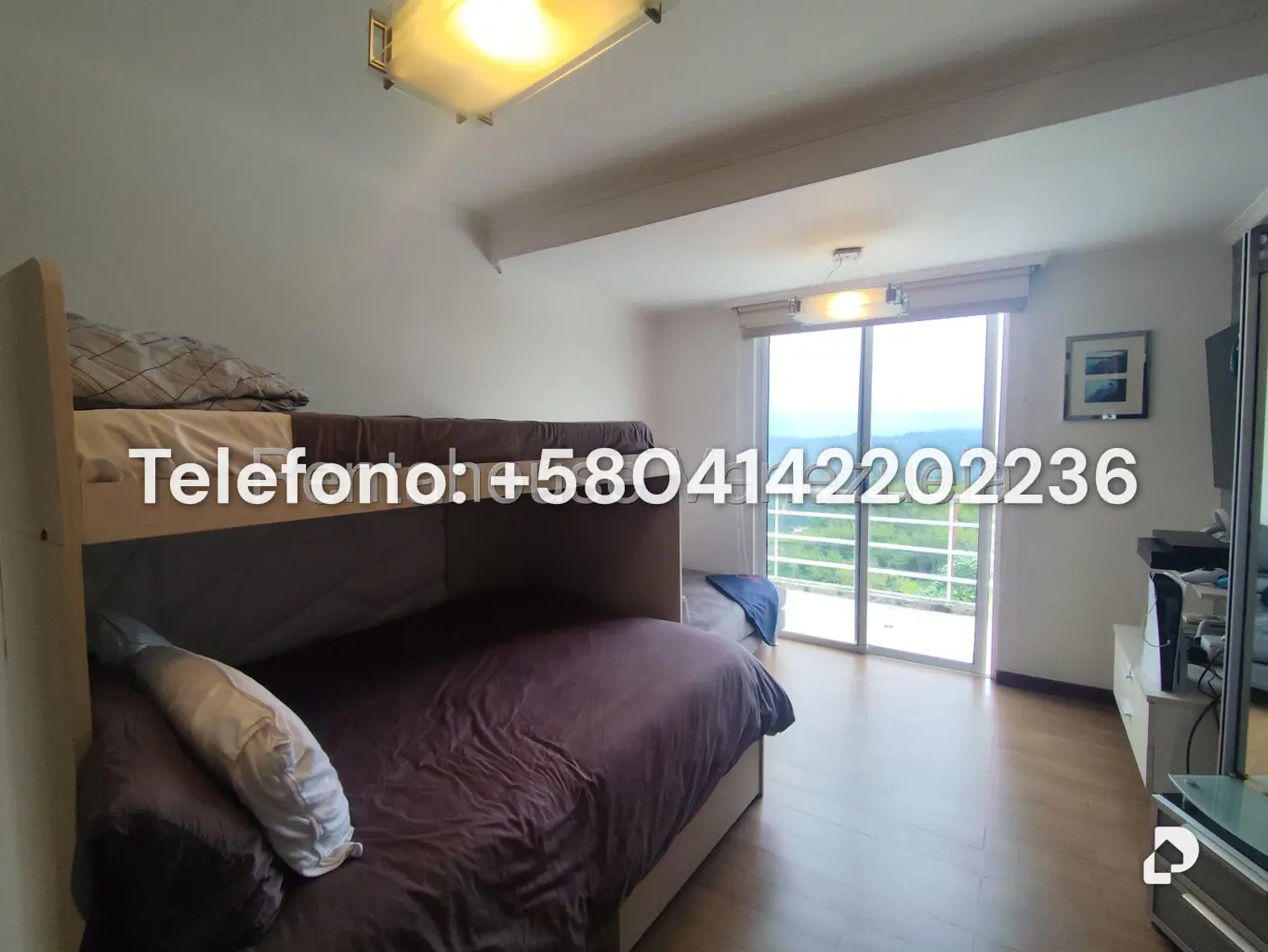 Casa en Lomas de La Lagunita, Caracas – 35