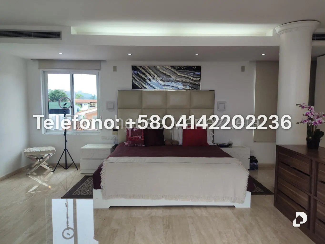 Casa en Lomas de La Lagunita, Caracas – 56