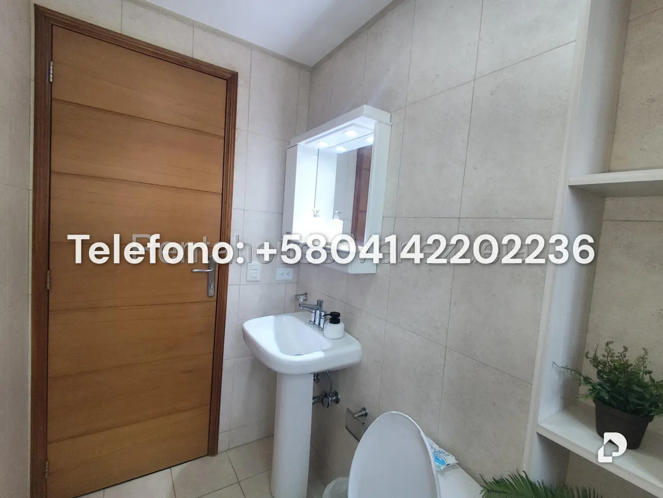 Casa en Lomas de La Lagunita, Caracas – 51