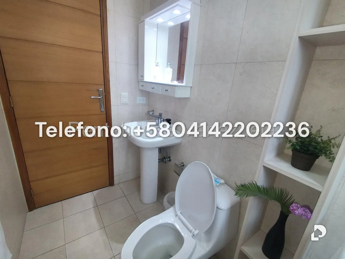 Casa en Lomas de La Lagunita, Caracas – 52