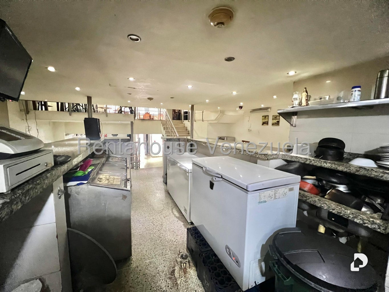 Local comercial en Parroquia La Candelaria, Caracas – 14
