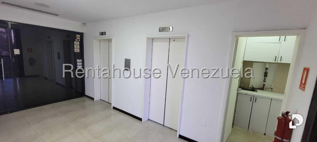 Local comercial en El Rosal, Caracas – 3