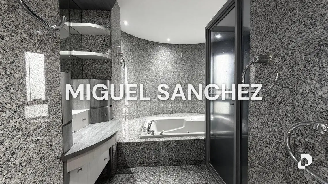 Apartamento en Los Chorros, Caracas – 18