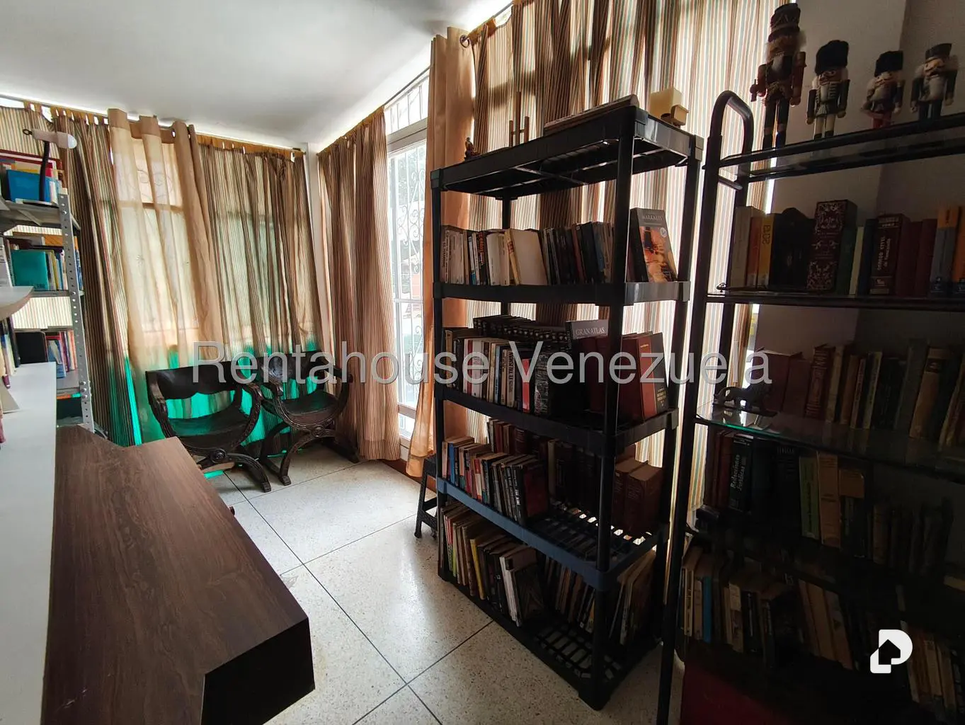Casa en Sorocaima, Caracas – 28