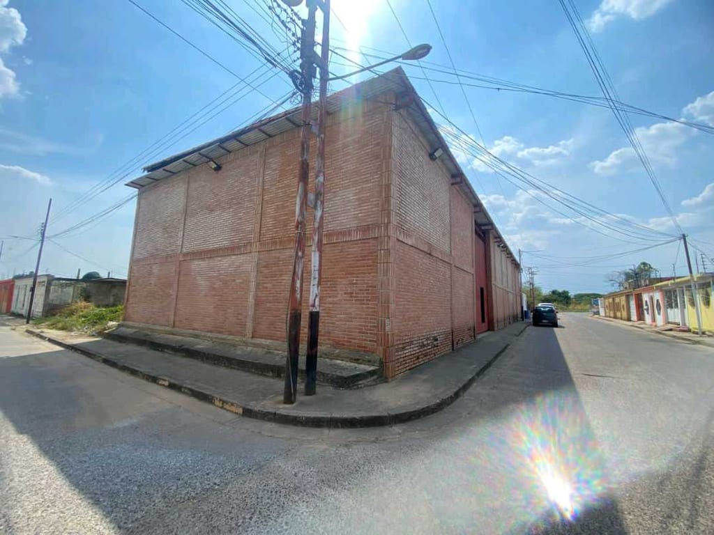 Warehouse in Tinaquillo - 1