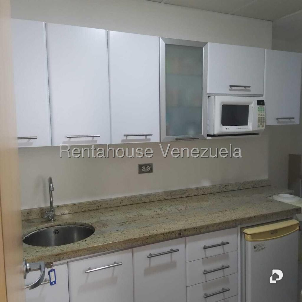 Oficina en Chuao, Caracas – 18
