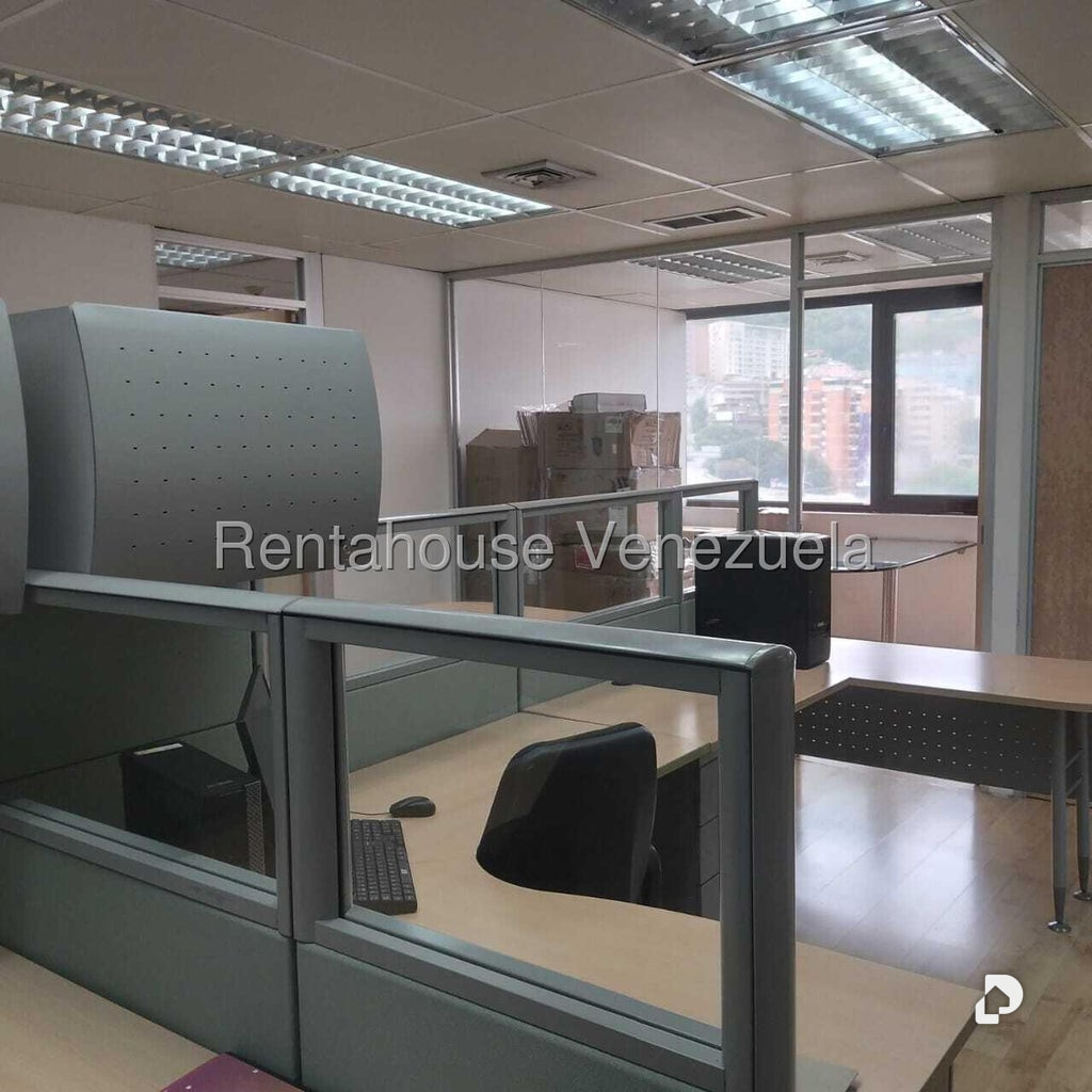 Oficina en Chuao, Caracas – 6
