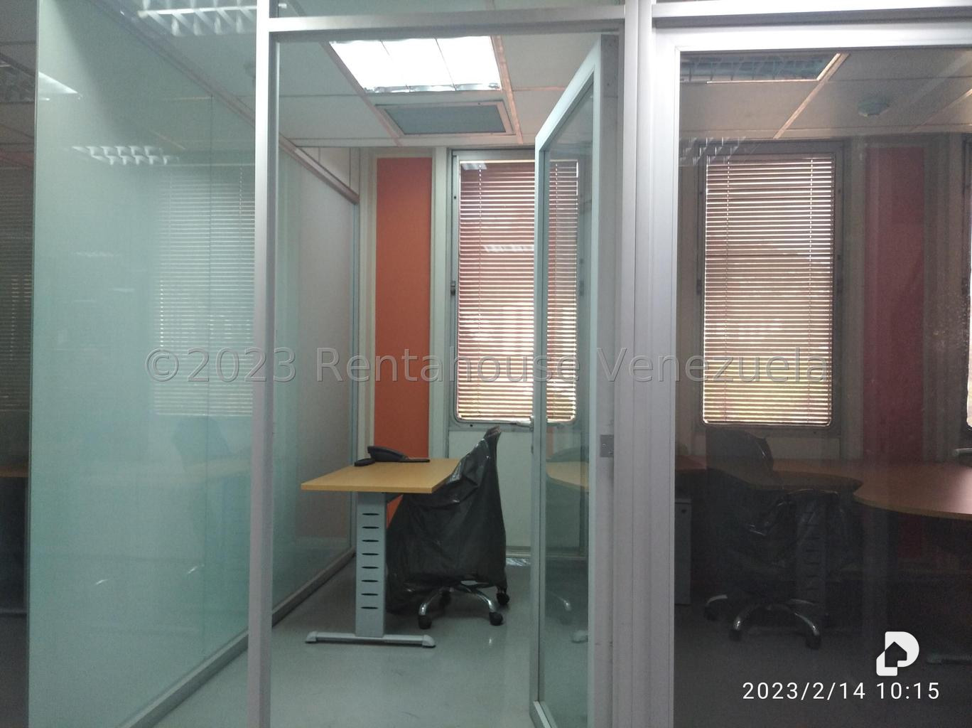Oficina en San Martín, Caracas – 12