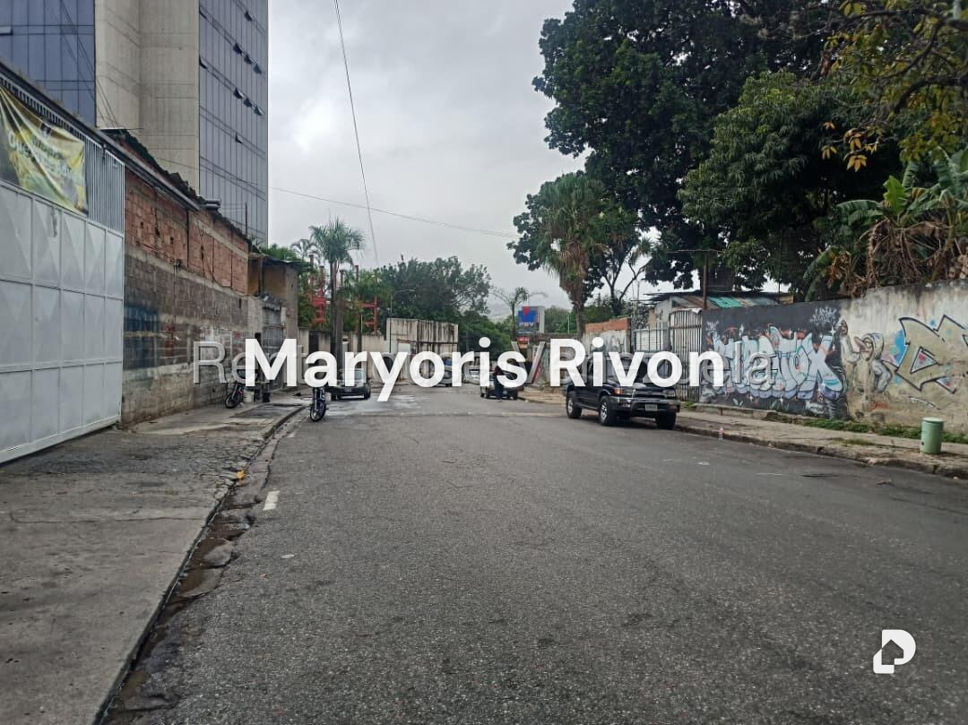 Oficina en La Urbina, Caracas – 16