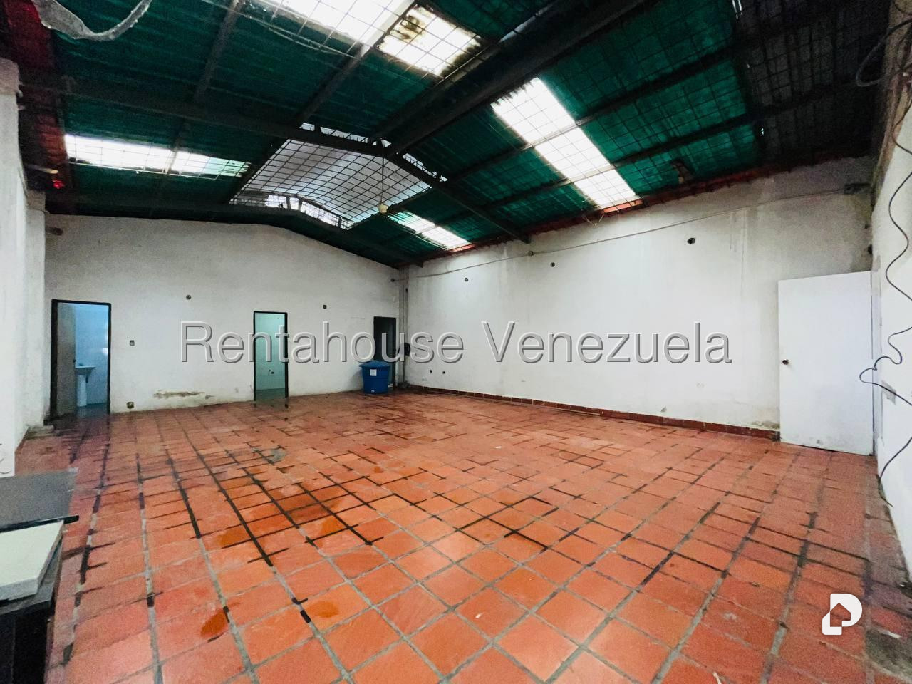 Local comercial en Parroquia Santa Teresa, Caracas