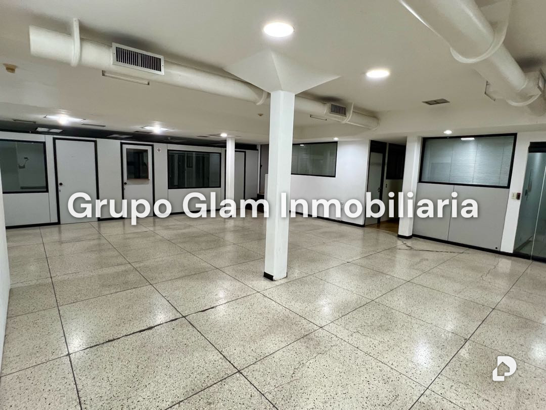 Galpón en Boleíta Sur, Caracas – 18