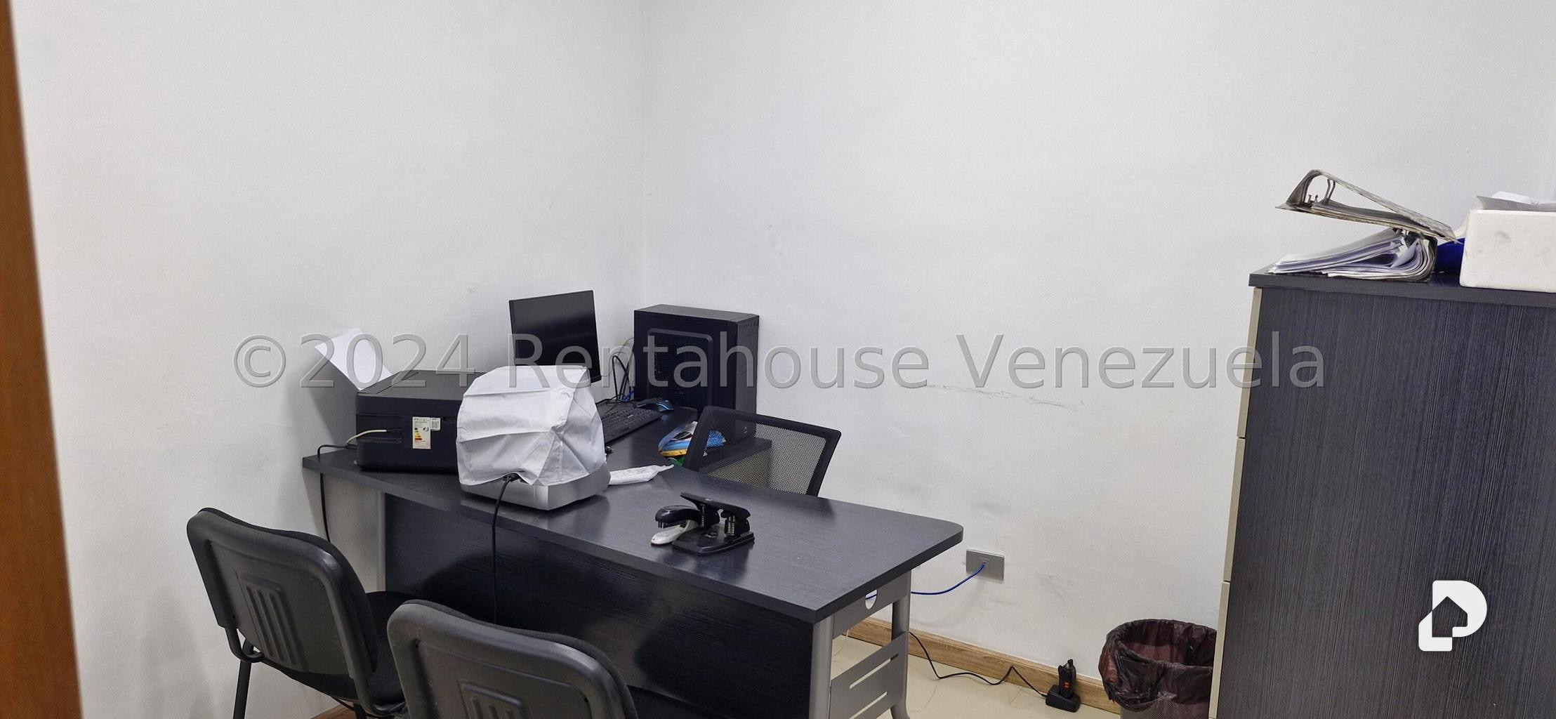 Local comercial en Los Cortijos de Lourdes, Caracas – 15
