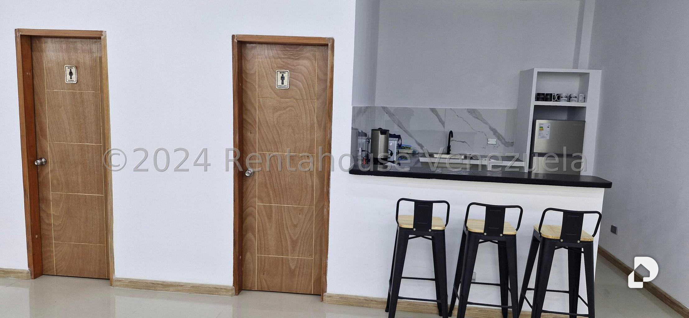 Local comercial en Los Cortijos de Lourdes, Caracas – 13
