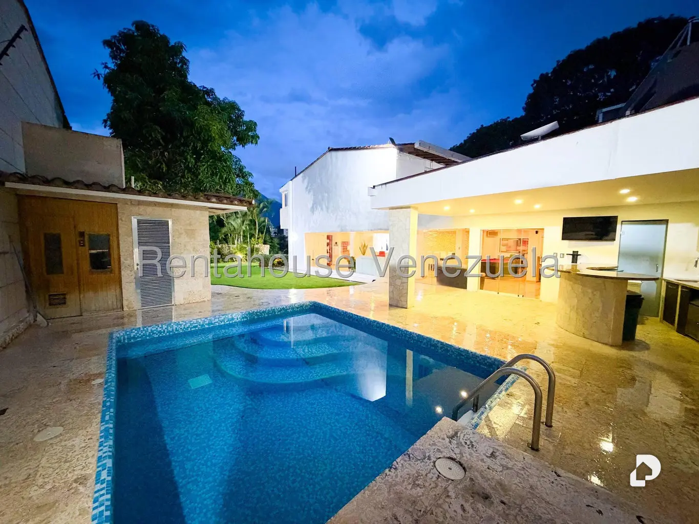 Casa en Santa Inés, Caracas – 17
