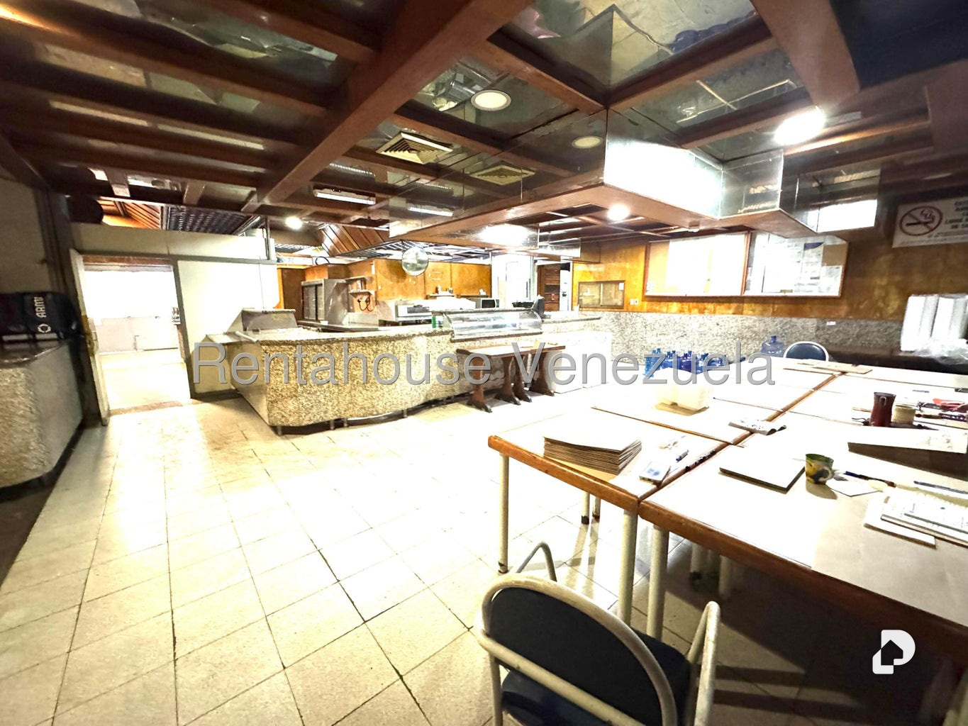 Local comercial en Parque Central, Caracas – 3