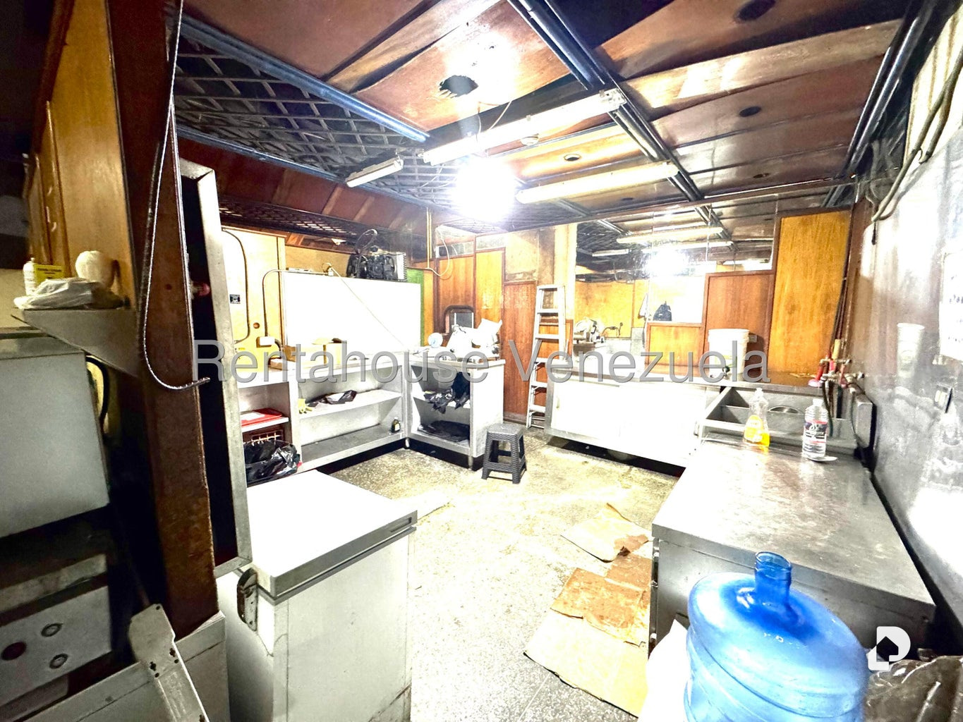 Local comercial en Parque Central, Caracas – 12