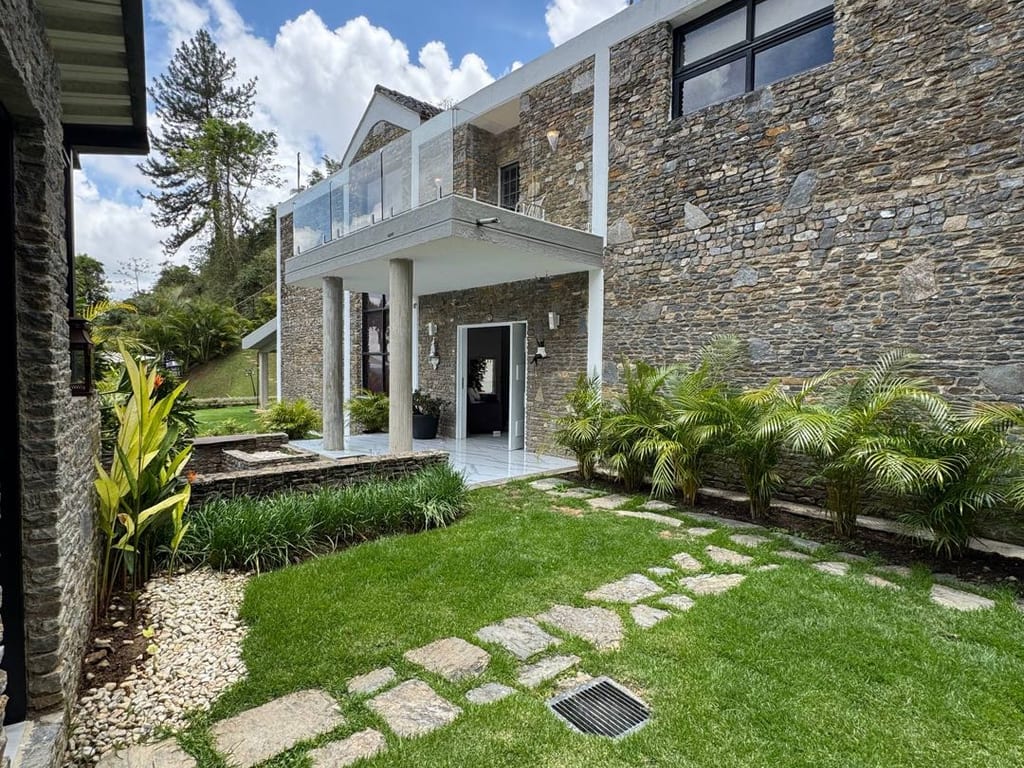 Casa en La Lagunita, Caracas - 1