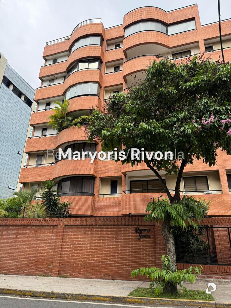 Apartamento en Campo Alegre, Caracas – 2