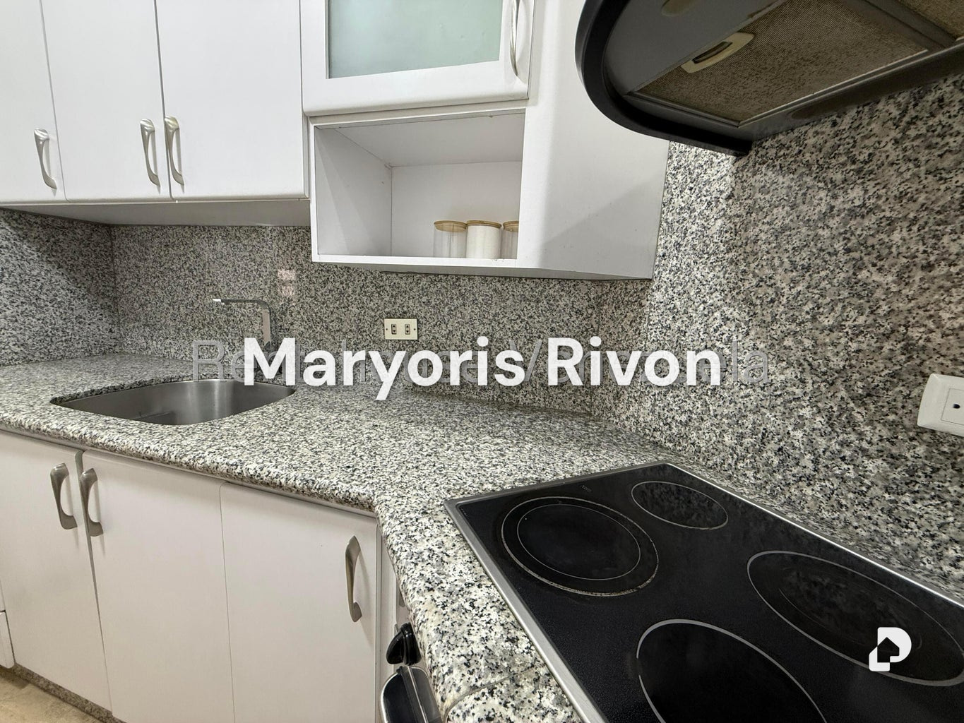 Apartamento en Campo Alegre, Caracas – 24