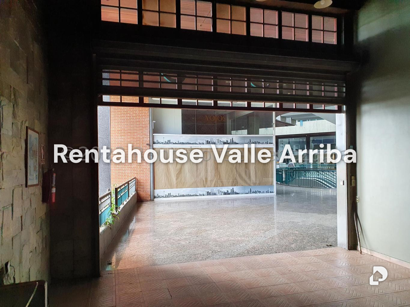 Local comercial en Lomas de La Lagunita, Caracas – 4