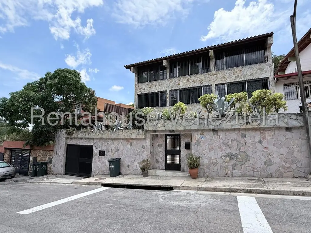 House in Santa Sofía, Caracas - 1