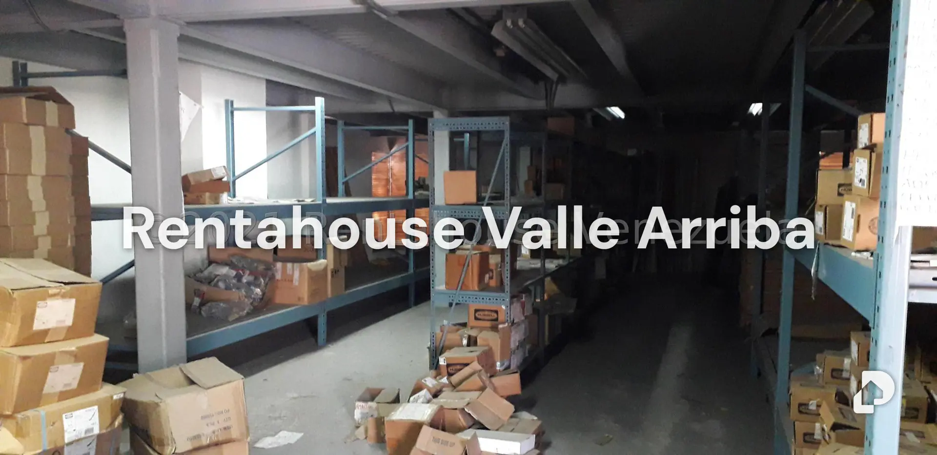 Local comercial en Los Chaguaramos, Caracas – 29