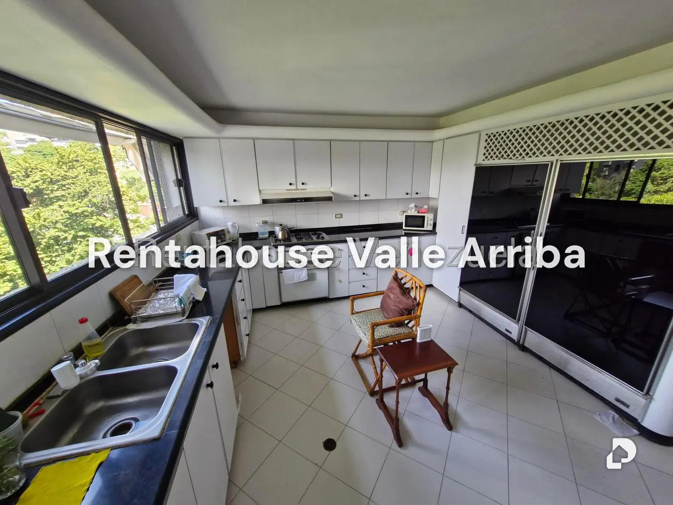 Apartamento en Los Palos Grandes, Caracas – 8
