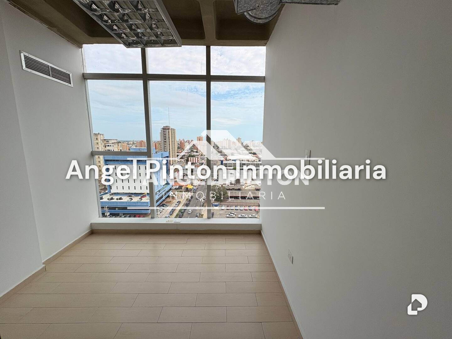 Oficina en Dr Portillo, Maracaibo – 2