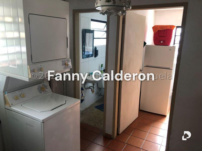 Casa en Las Polonias Nuevas, Altos Mirandinos – 28