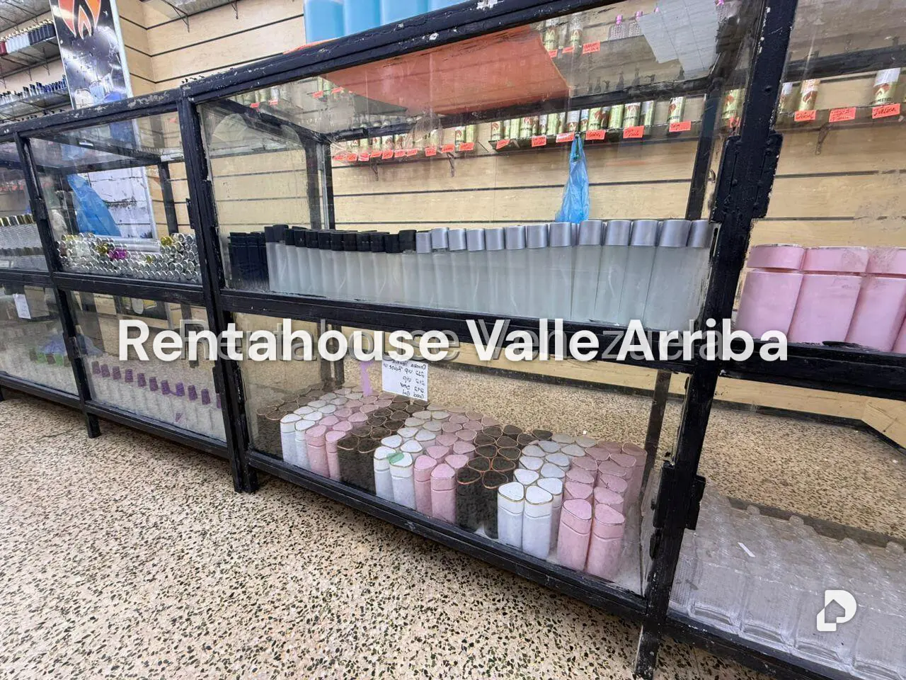 Local comercial en El Recreo, Caracas – 17