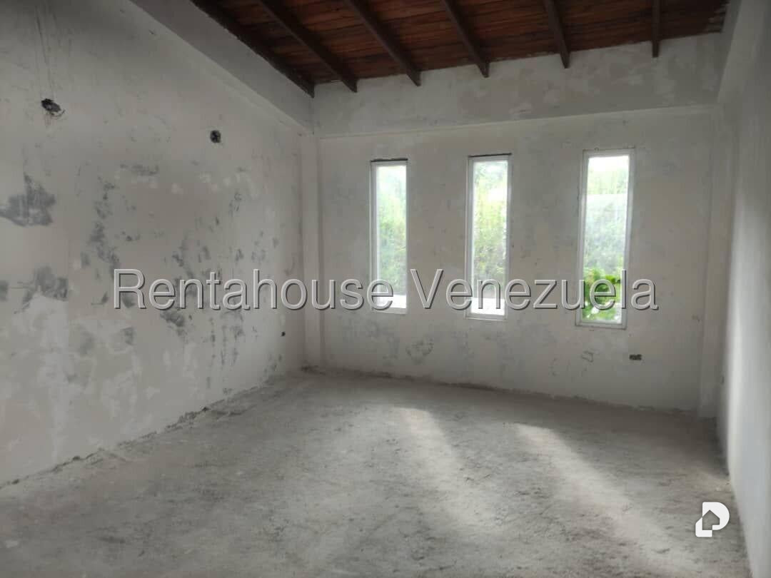 Casa en Los Guayabitos, Caracas – 9