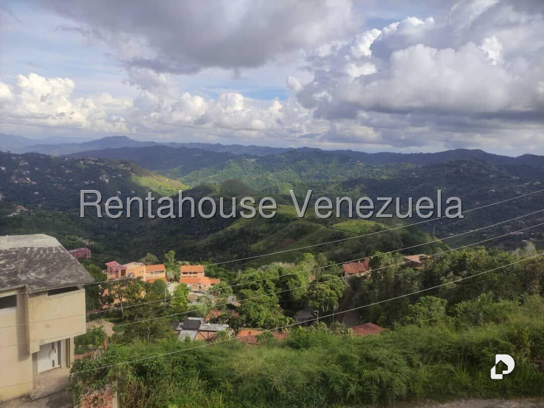 Casa en Los Guayabitos, Caracas – 8