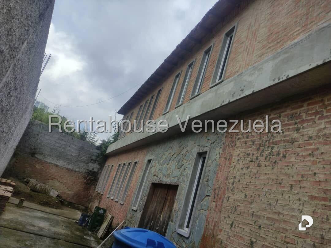Casa en Los Guayabitos, Caracas – 10