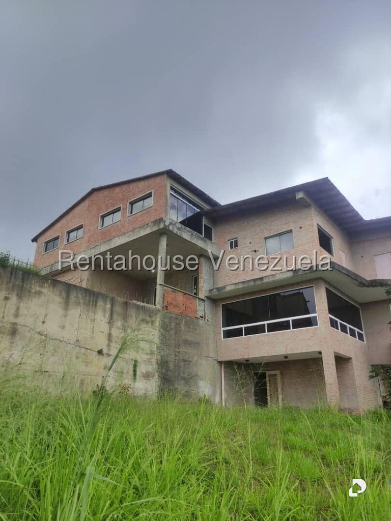 Casa en Los Guayabitos, Caracas – 1
